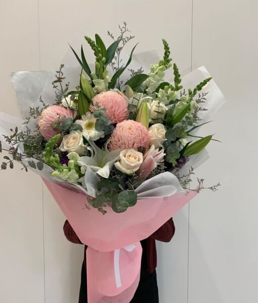 What Flowers Milsons Point Apartments Suit Best for Small Spaces?

